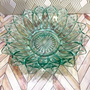 Vintage Federal Glass Bowl Starburst Carnival Blue/Green Petal Cross 10.25" G14‎